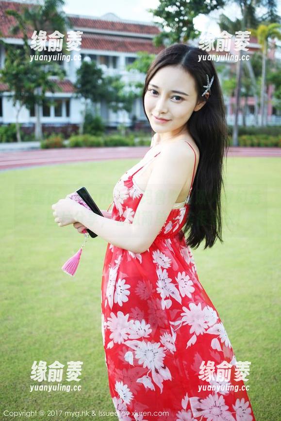 美媛馆 - Manuela玛鲁娜的双人奇幻秀：图片分享，看似简单其实很复杂！