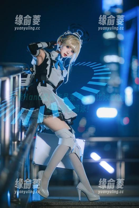 花柒Hana 花柒Hana最新作品来了,阿比泳装让人想立刻去游泳!