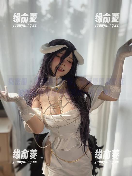 微密圈 - 你绝对想不到，最新原图里的葱油饼er学姐原来是这样一位女神！