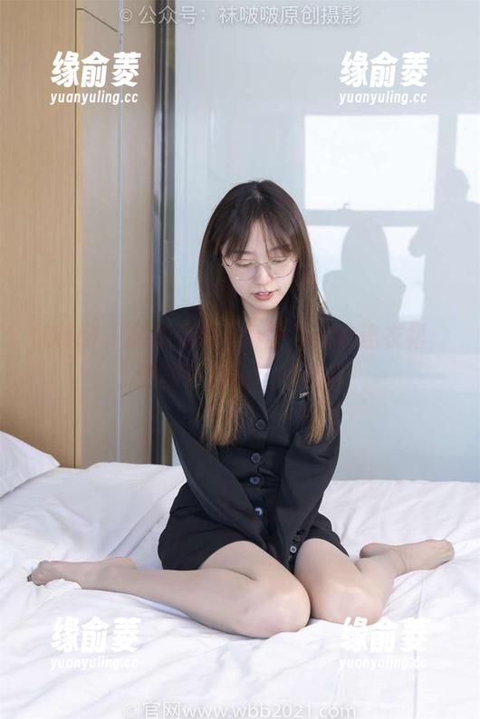 袜啵啵 - 随便聊聊，小安和她的连衣裙，原图背后的奇妙故事