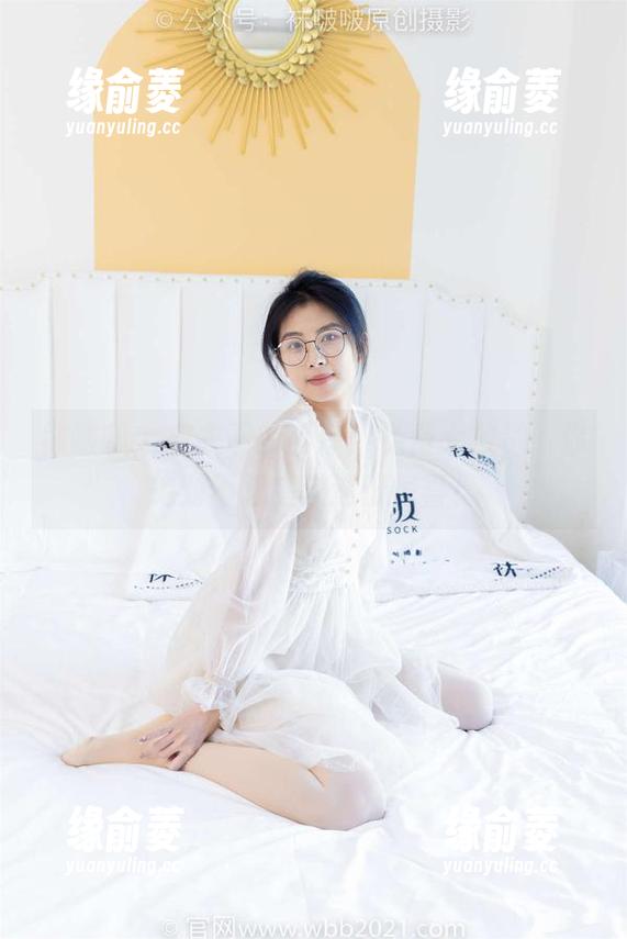 袜啵啵 - 皮衣下的小淳：免费大放送，你绝对不想错过这份惊喜！