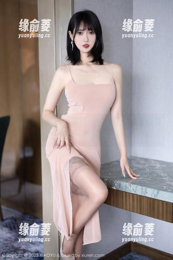 语画界 - 原图大揭秘：徐莉芝的双人故事，让人捉摸不透的腿长与气质！