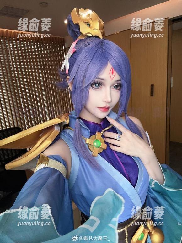 在这张露儿大魔王女友的写真集中，我只能说，太美了，快分享！