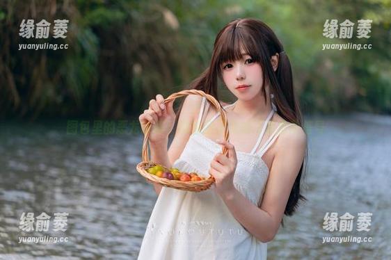 图包里的恶龙咆哮：黏黏团子兔的写真危险信号